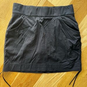 Columbia athletic outdoors skirt Medium